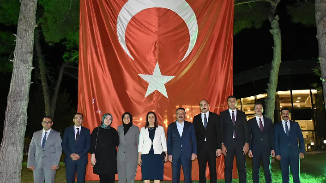 Tayinleri Çıkan Vali Yardımcısı ve Kaymakamlara Veda Yemeği Düzenlendi!