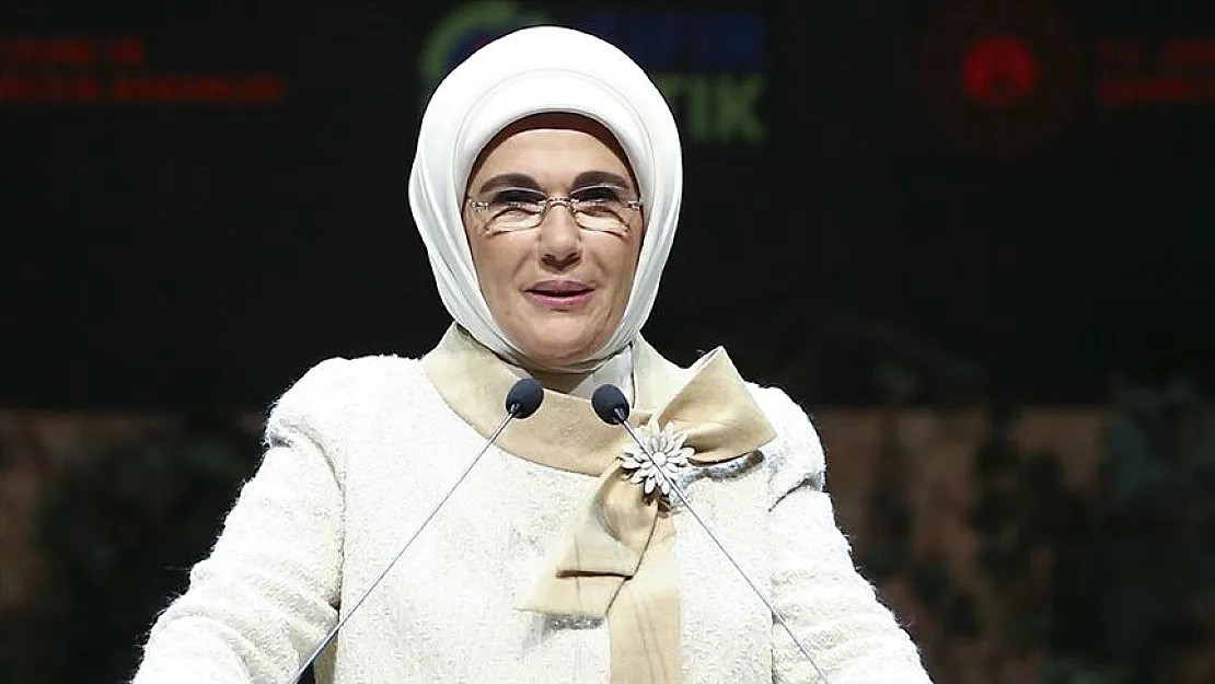 Emine Erdoğan: Mafya babaları, zorbalar rol model olamaz
