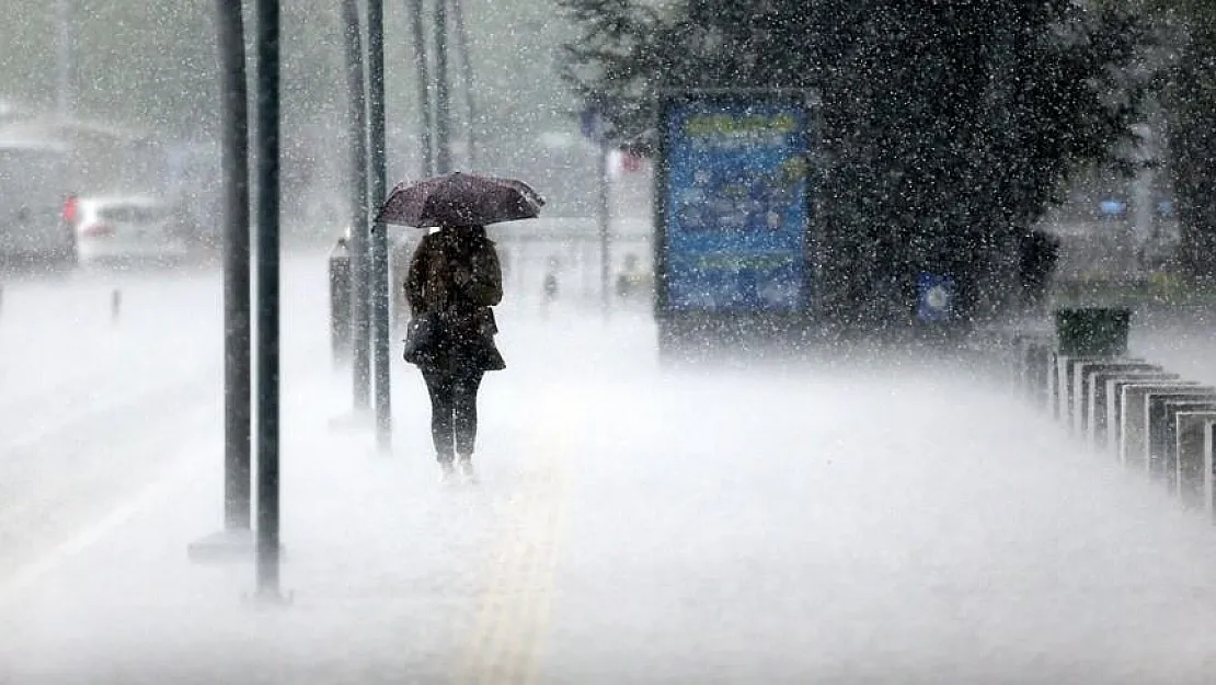 Meteoroloji'den İstanbul için sel uyarısı: Saat verdi