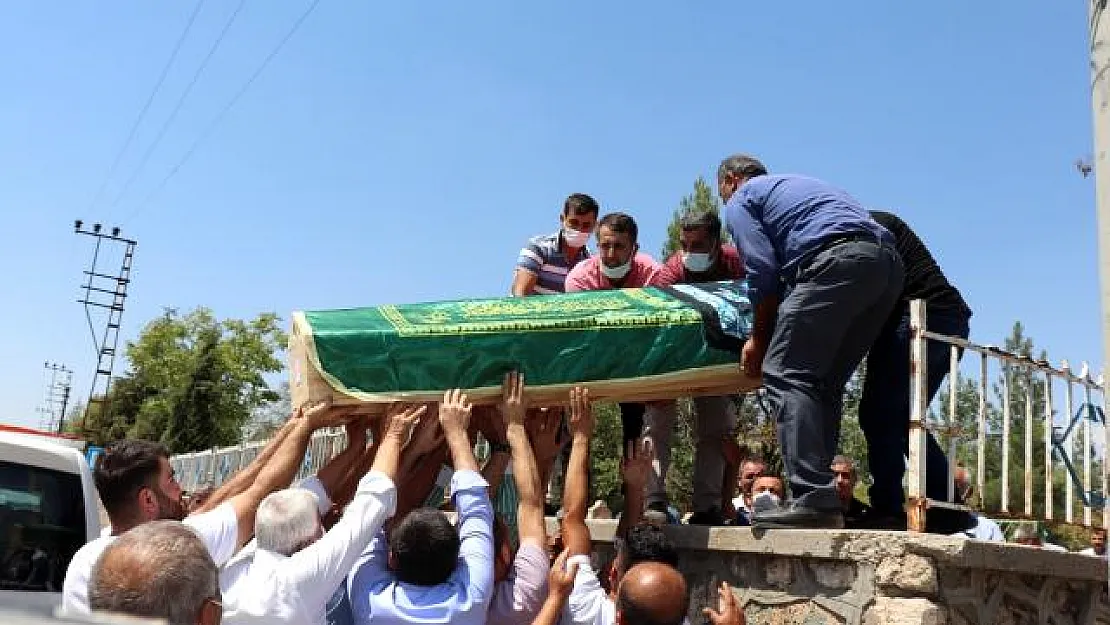 TikTok videosu çekerken ölen genç kız Mardin'de toprağa verildi