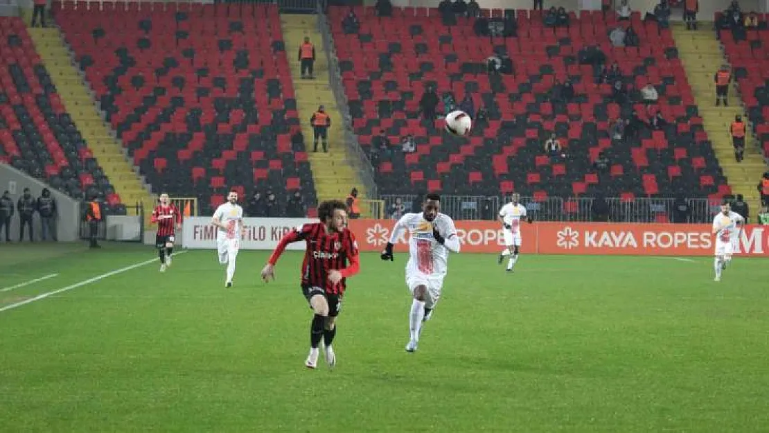 Trendyol Süper Lig: Gaziantep FK: 0 - Kayserispor: 1 (Maç devam ediyor)