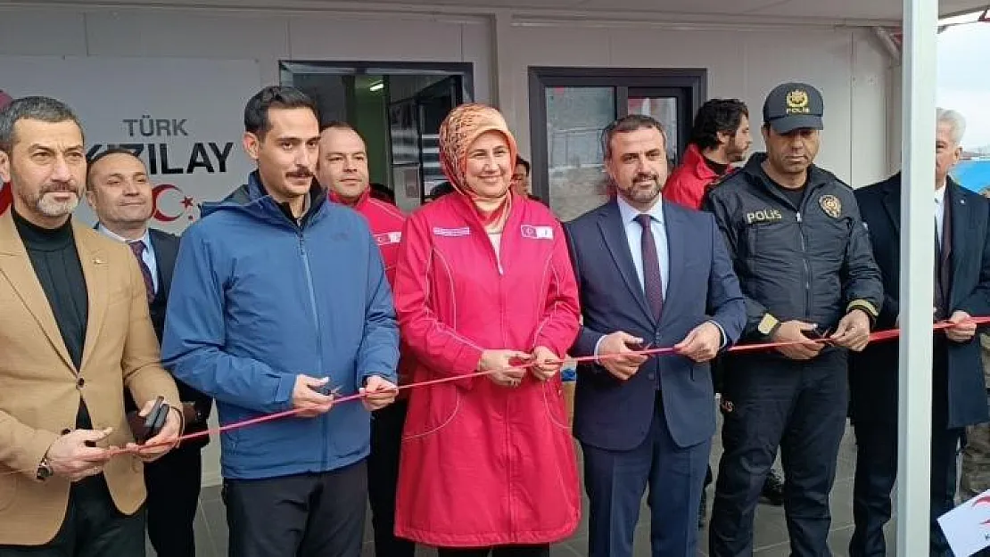 Türk Kızılay Gaziantep'te kütüphane açtı