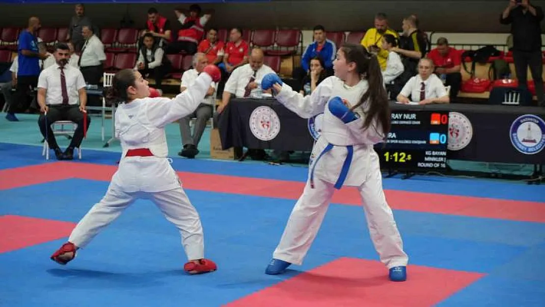 Türkiye Minikler Karate Şampiyonası Gaziantep'te başladı