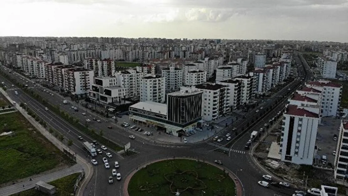 Türkiye'nin en kalabalık mahallesini ikinci kez yönetecek