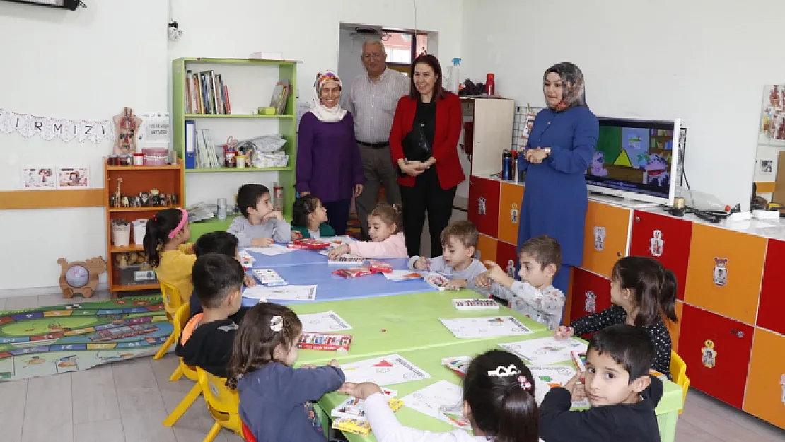 Vali Eşi Güney Hacıbektaşoğlu, Anaokulu Öğrencilerini Ziyaret Etti