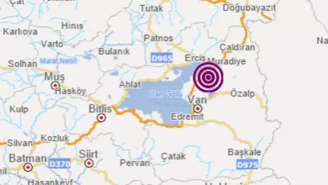 Van'da Büyük Deprem! Siirt'te de Hissedildi