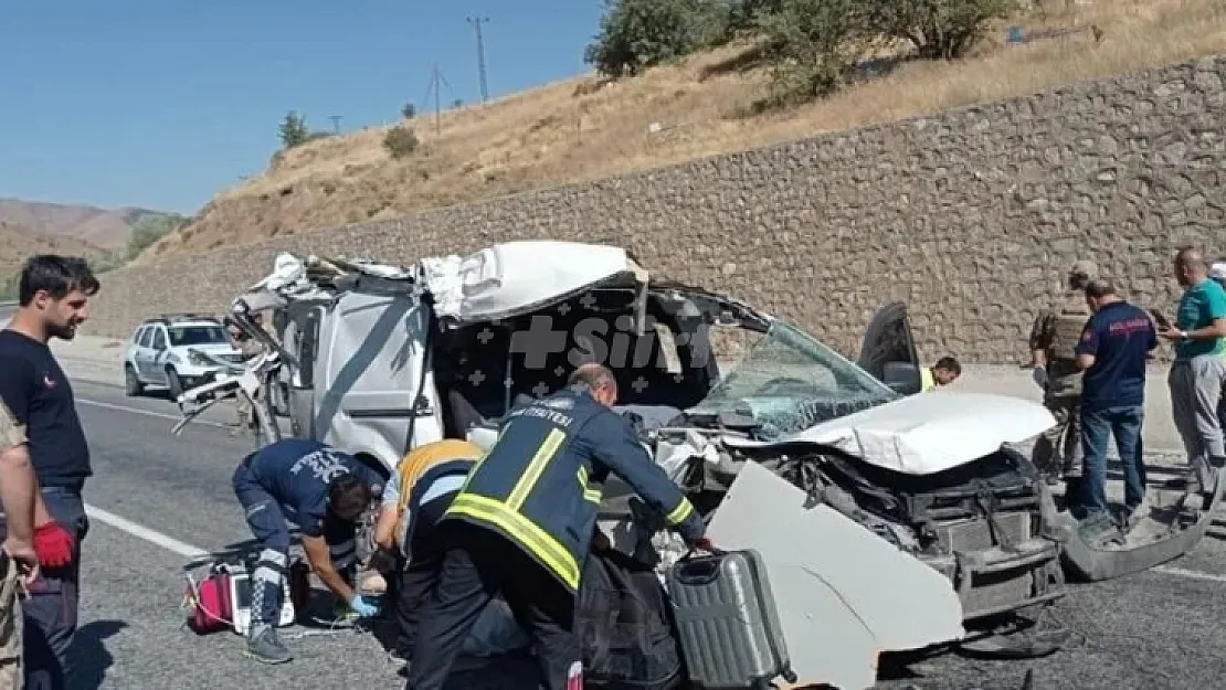 Van'da feci kaza: 3 ölü, 3 yaralı