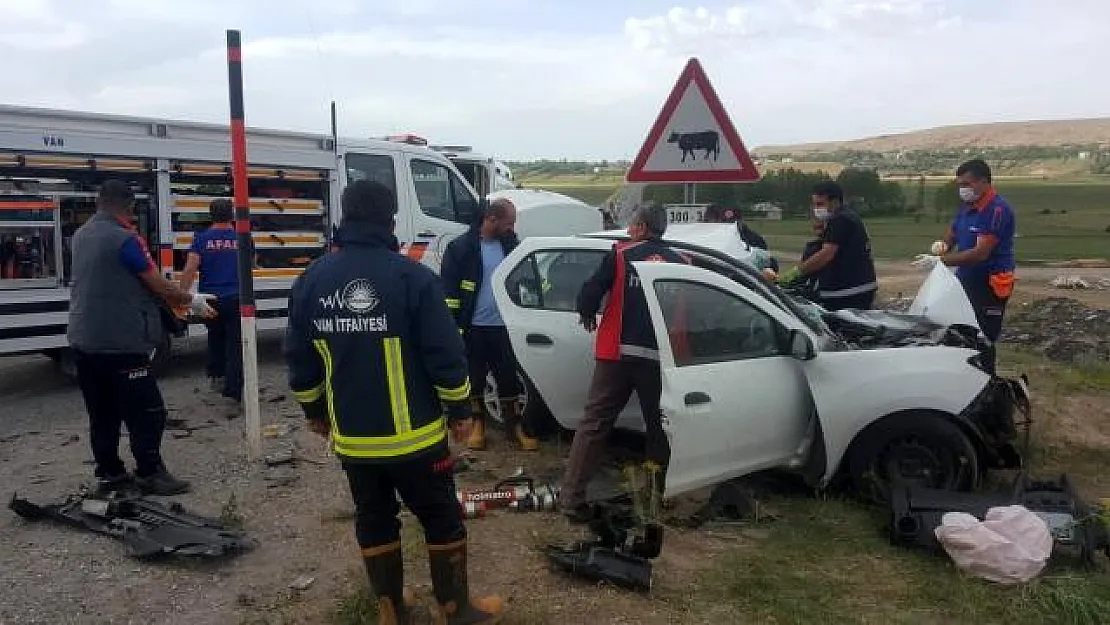 Van'da Feci Kaza: 1 Ölü 1 Yaralı