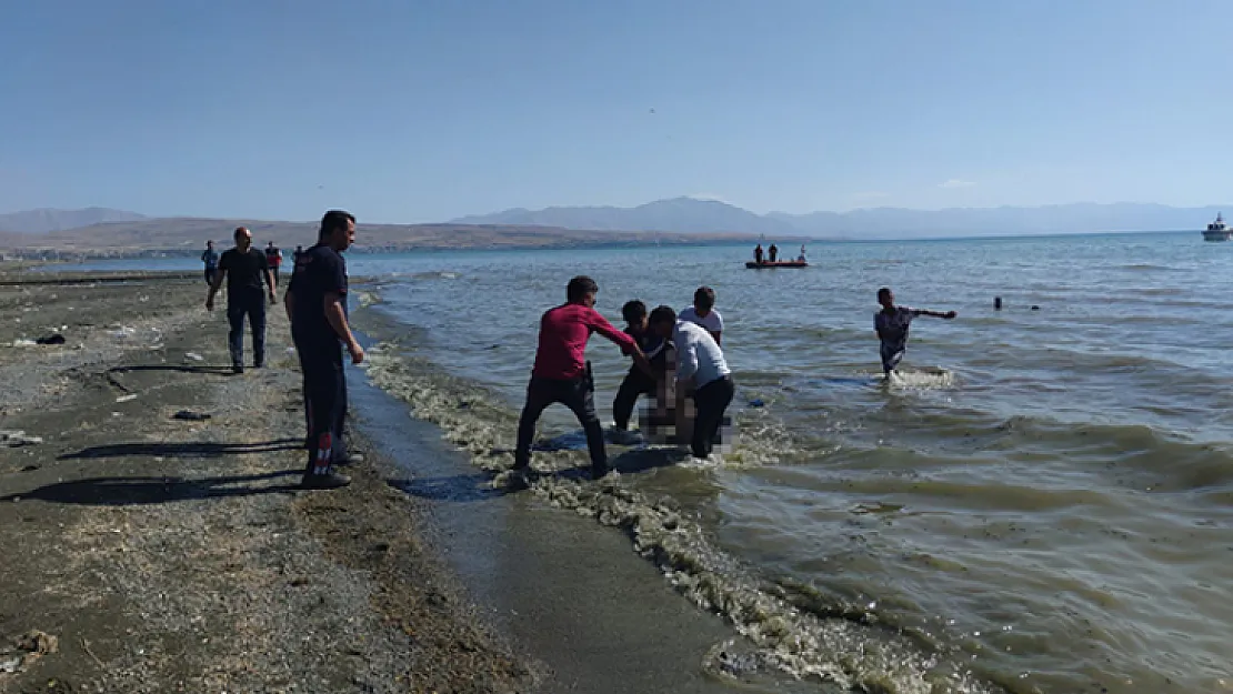 Van Gölü'ne giren çocuklar akıntıya kapıldı: 2 ölü, 1 kayıp