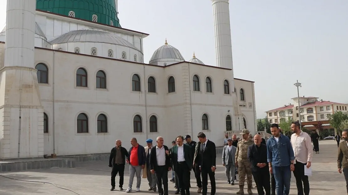 Veysel Karani Türbesi Yenileniyor: Vali Kızılkaya Çalışmaları Yerinde Denetledi
