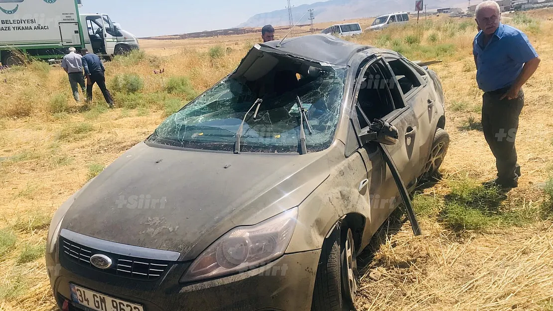 Hurdaya dönen otomobilden sağ çıktılar