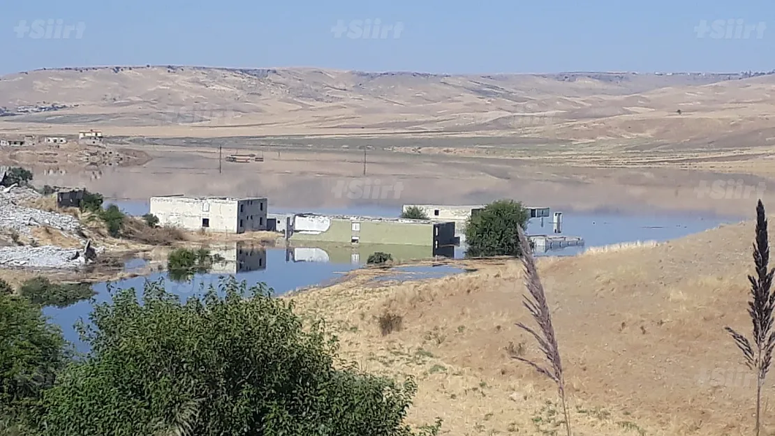 Köy Sular Altında Kaldı