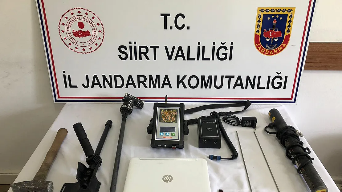 Siirt'te Define Avcıları Kıskıvrak Yakalandı