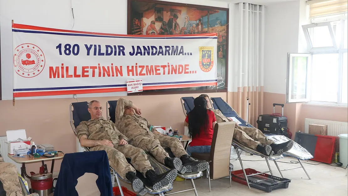 Jandarma Personeli Kanıyla Hayat Verdi