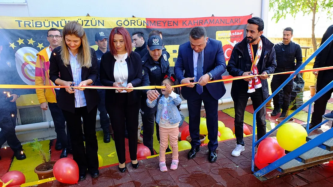 Galatasaraylı Gençler Siirt'te Çocuk Parkı Açtı