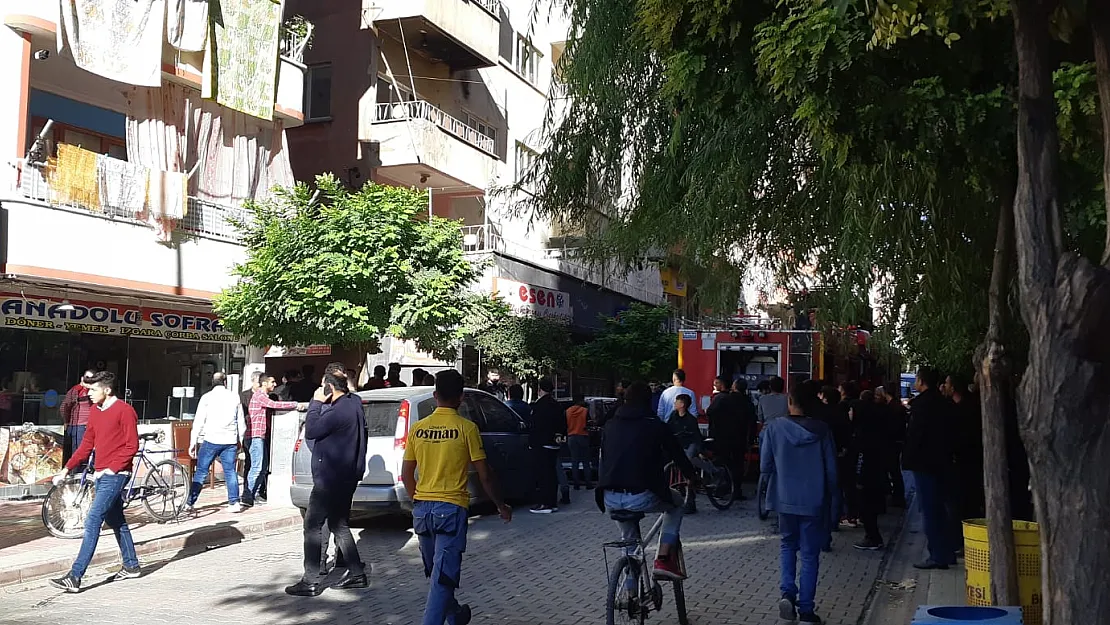 Güres Caddesi'nde Yangın