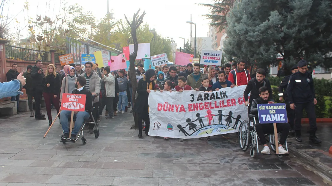 Siirt'te Bizleri Fark Edin Yürüyüşü