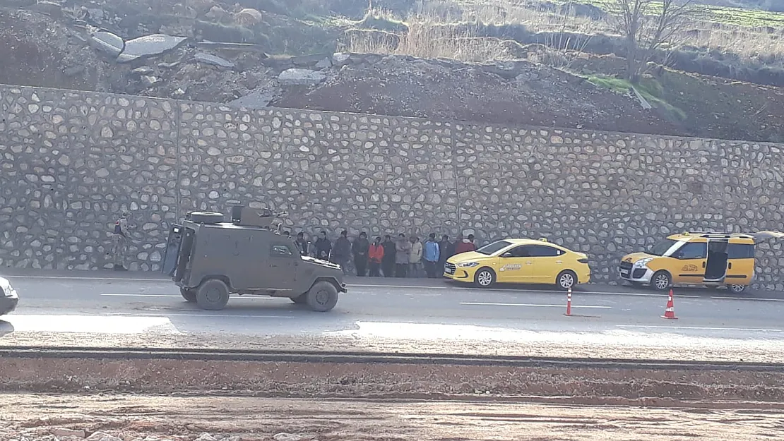 Yasadışı Yollarla Siirt'e Girmeye Çalışan 15 Yabancı Uyruklu Yakalandı