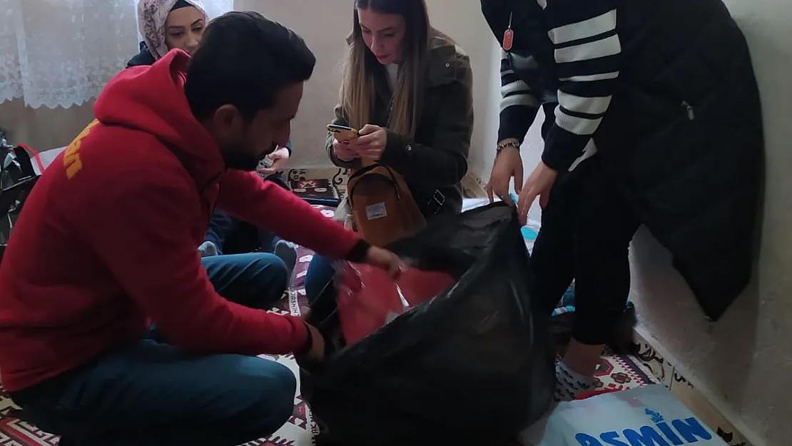 Siirt UltrAslan ve Bekçilerden Çocuklara Yardım