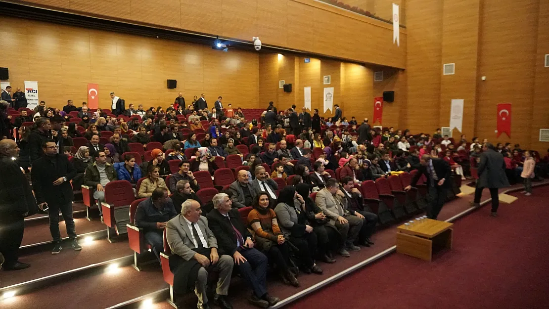 Siirt'te 35 Bin Öğrenci İçinde 89 Öğrenci Ödül Aldı