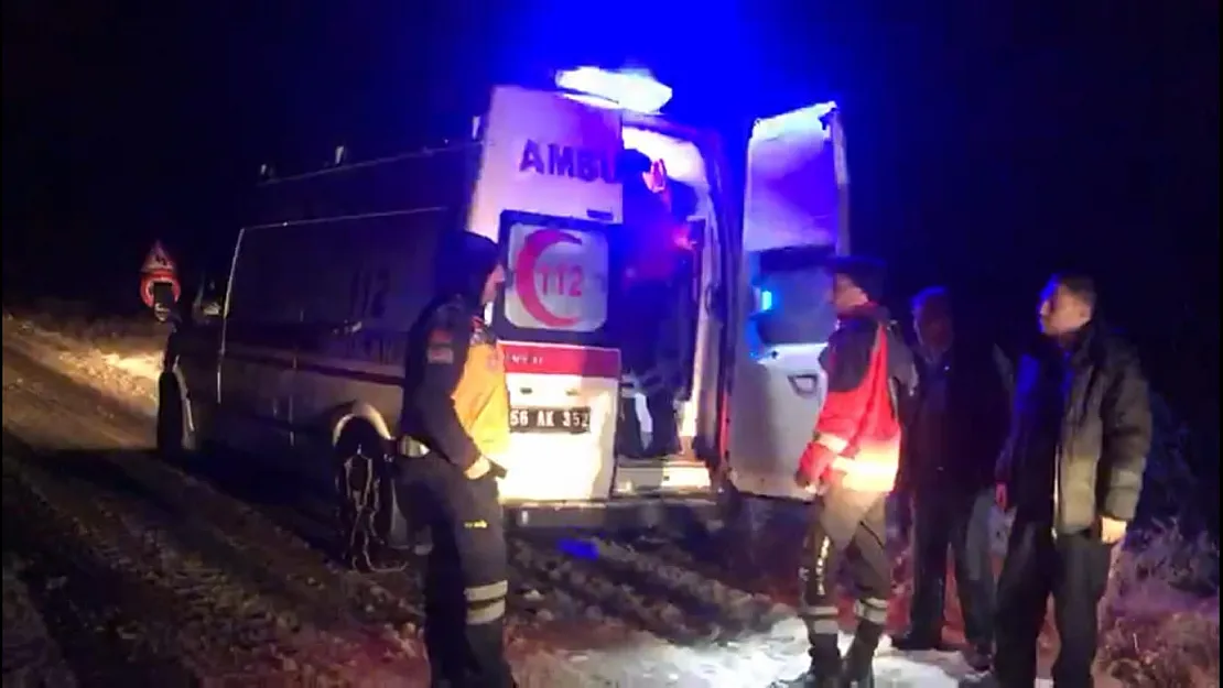 Siirt'te Hastanın İmdadına Paletli Ambulans Yetişti