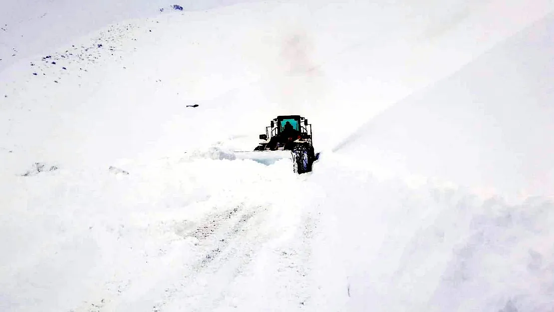 Siirt'te 20 Minibüs 40 Yolcu Mahsur Kaldı