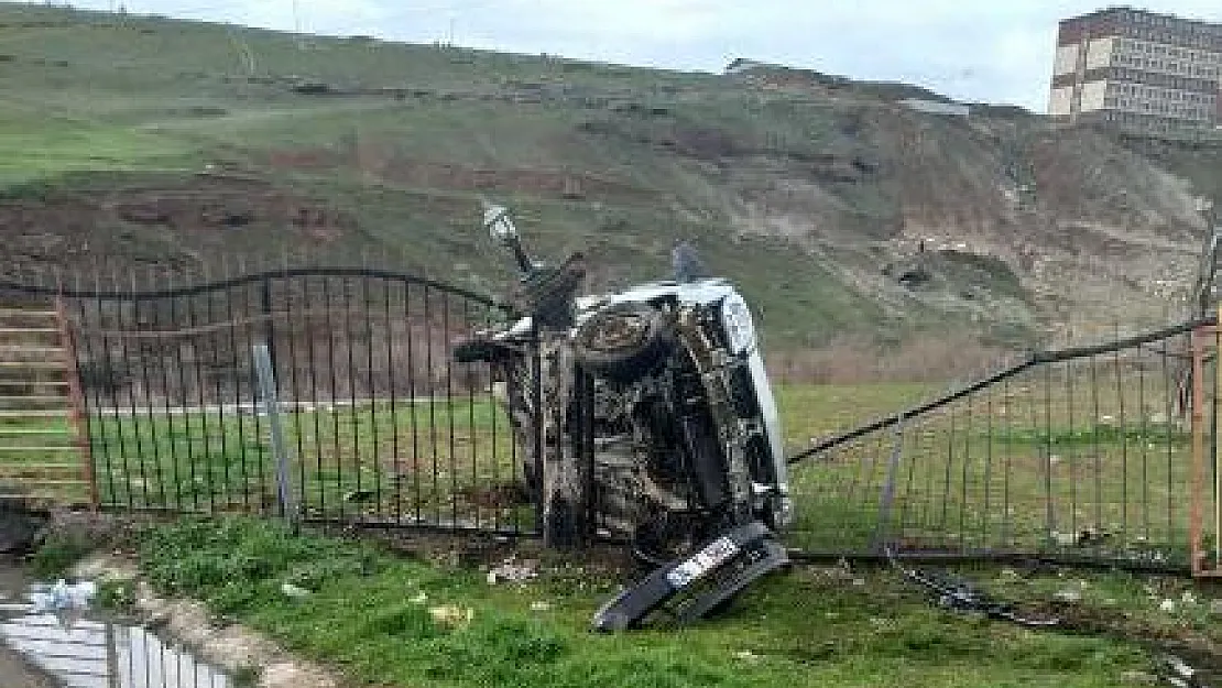Siirt'te Trafik Kazası: 2 Yaralı