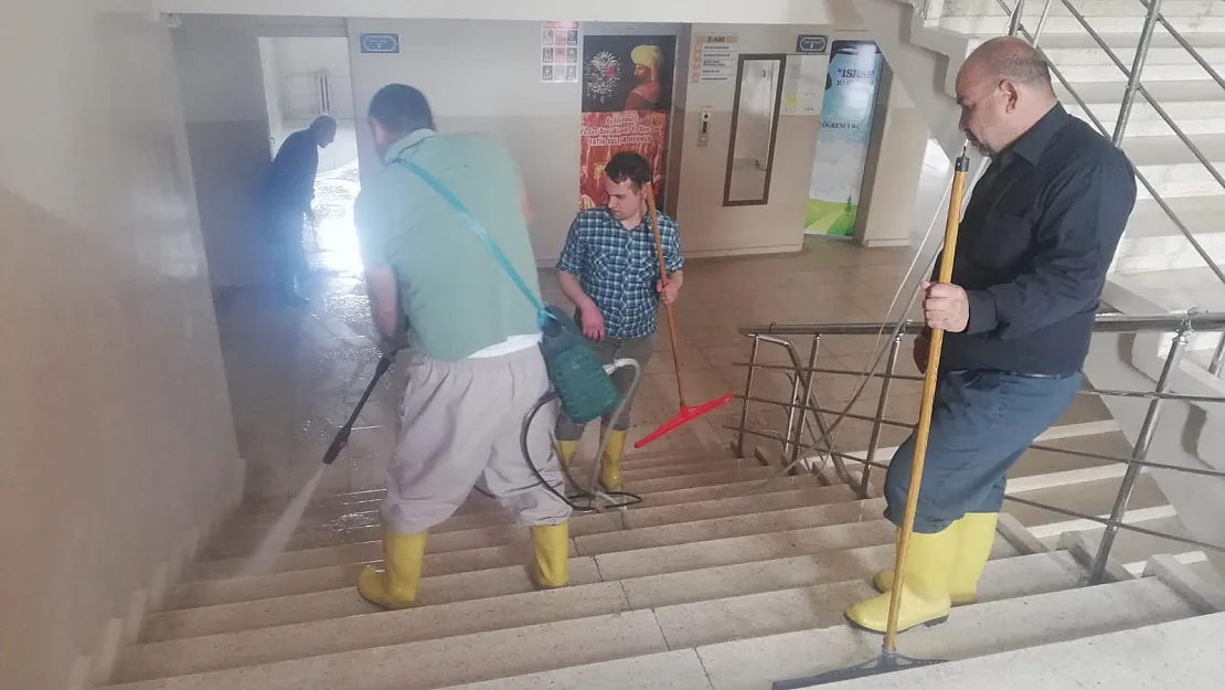 Siirt'te Toplu Taşıma Araçları Neden Dezenfekte Edilmiyor?