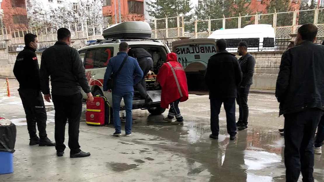 Siirt'te Yıldırım Düştü: 1 Ölü, 2 Yaralı