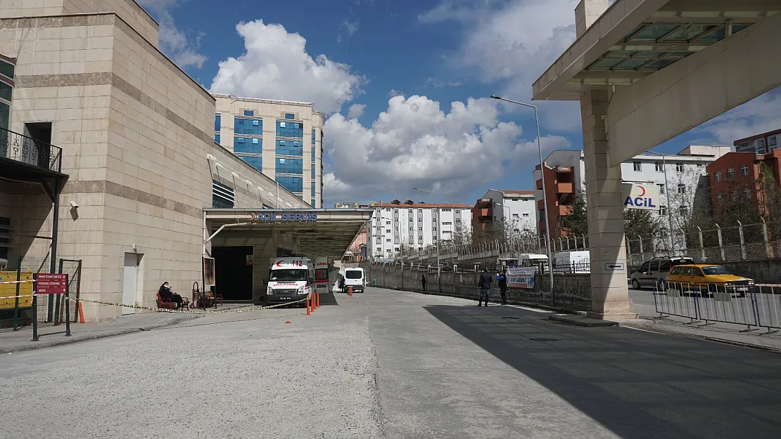 Siirt'te Boynuna Kurşun İsabet Eden Çocuk Yaralandı