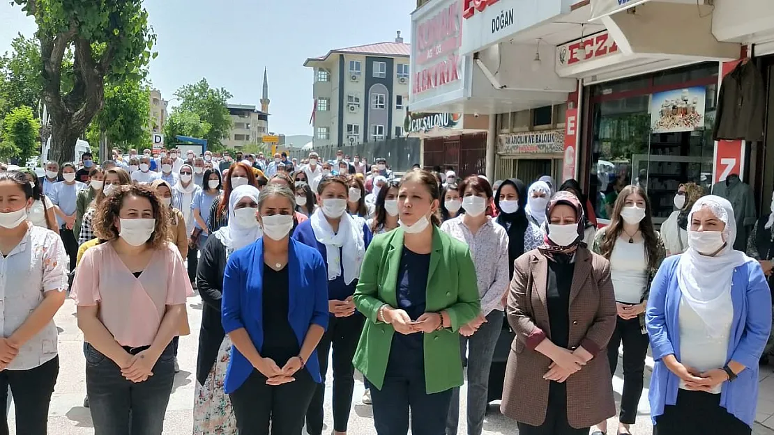 Siirt'te Kadınlar Kayyum Atamalarını Protesto Etti