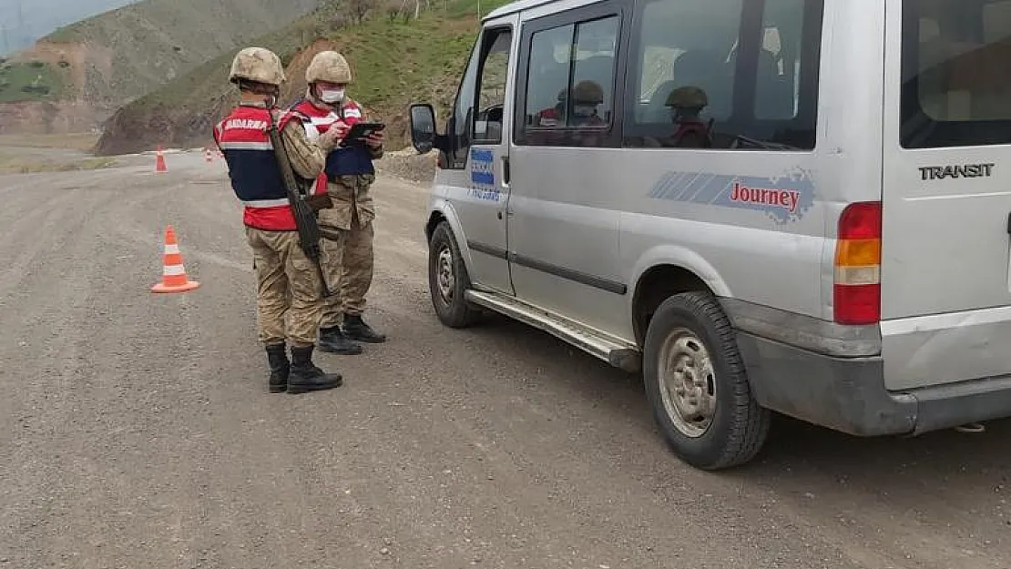 Siirt'te Çeşitli Suçlardan Haklarında Yakalama Kararı Bulunan 2 Kişi Yakalandı