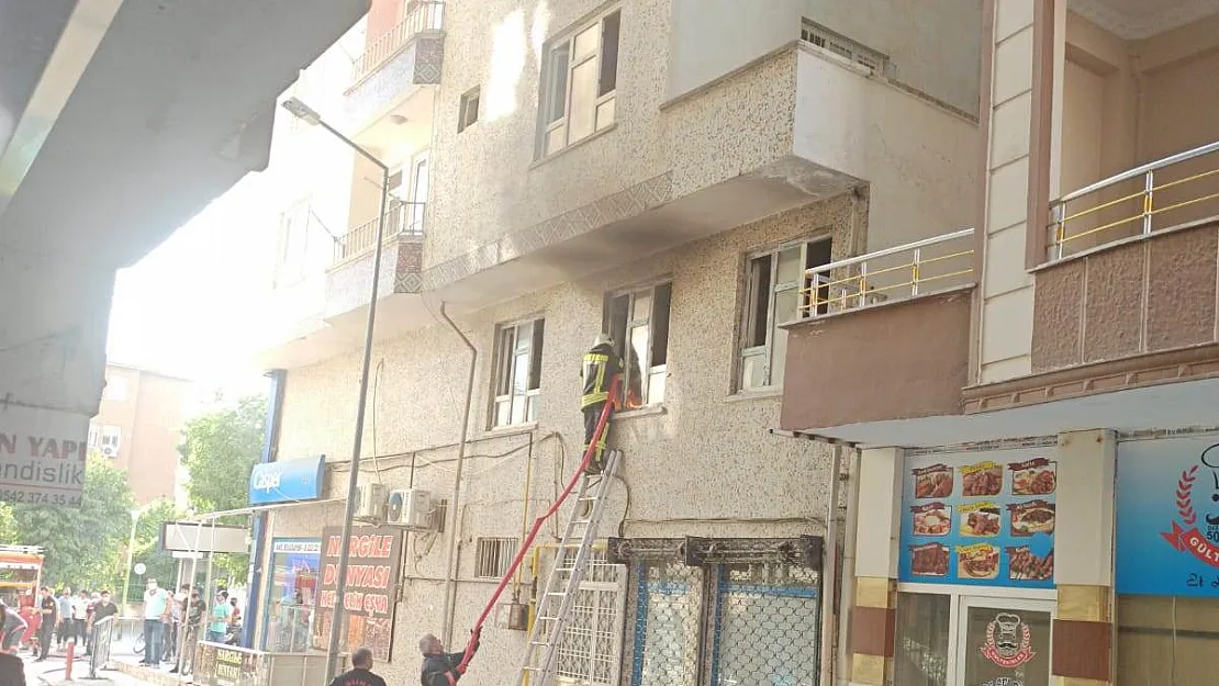 Güres Caddesi'nde Bir İşyerinde Yangın