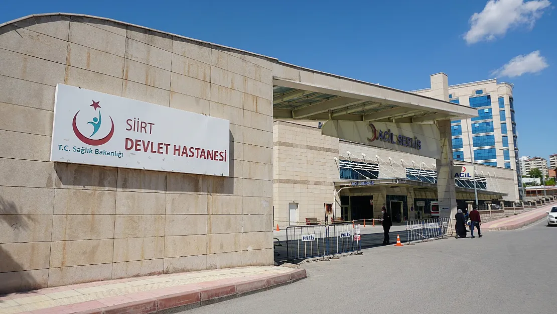 Siirt'te Traktörün Devrilmesi Sonucu 3 Kişi Yaralandı