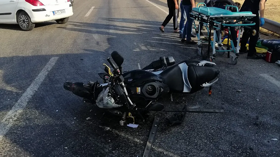 Siirt'te Motosikletiyle Otomobile Çarpan Genç Hayatını Kaybetti