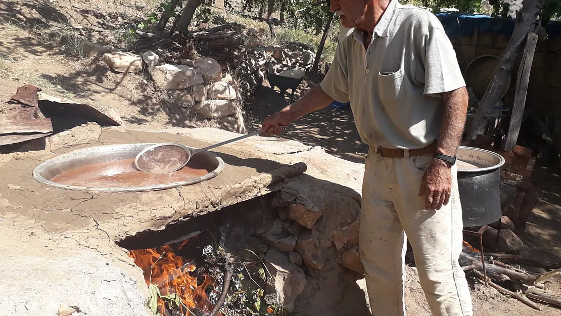 Siirt'te Ateşler Pekmez İçin Yakıldı