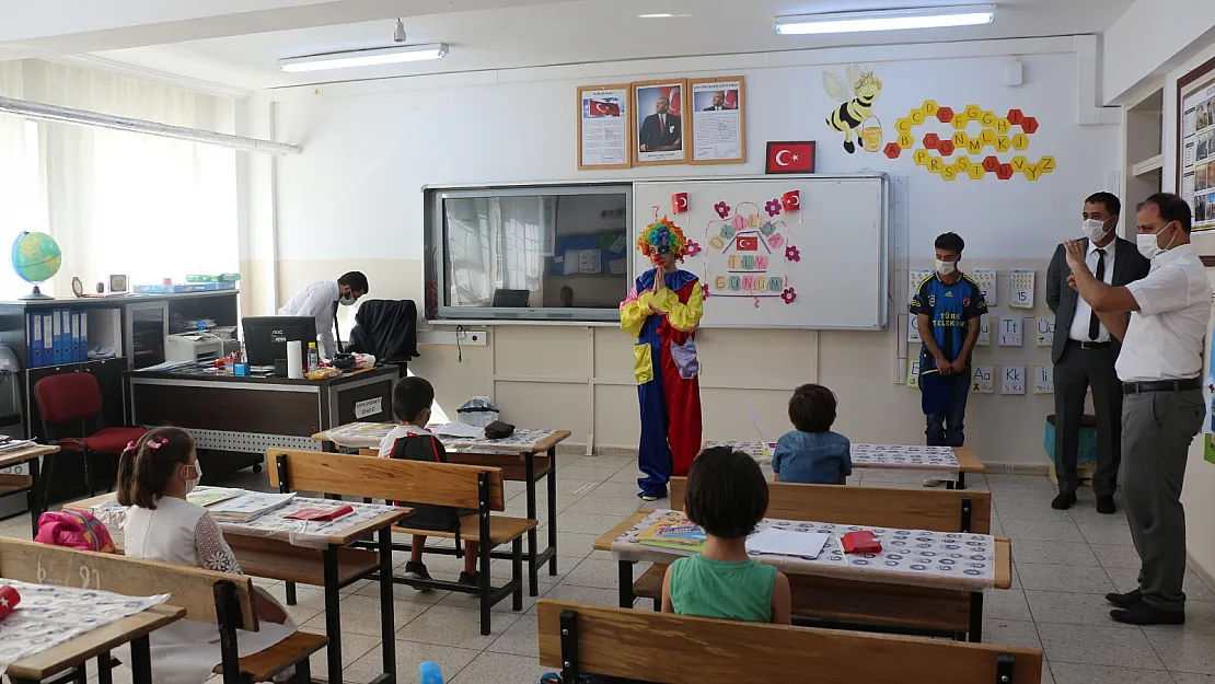 Tillo'da Öğrencilerin Okul Fobilerini Yenmelerine Yönelik Etkinlik