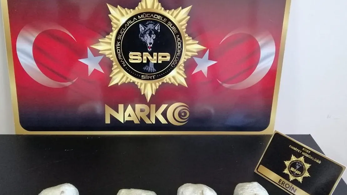 Siirt'te Durdurulan Araçta  1 Kilogram Eroin Ele Geçirildi