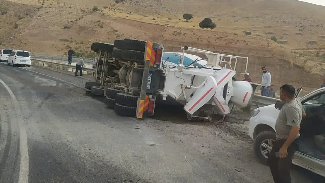 Siirt'te Beton Mikseri Devrildi: 1 Yaralı