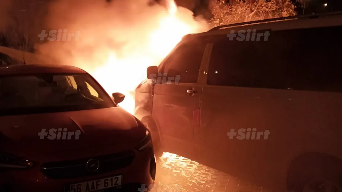 Siirt'te Otoparktaki Araç Yandı, Facianın Eşiğinden Dönüldü