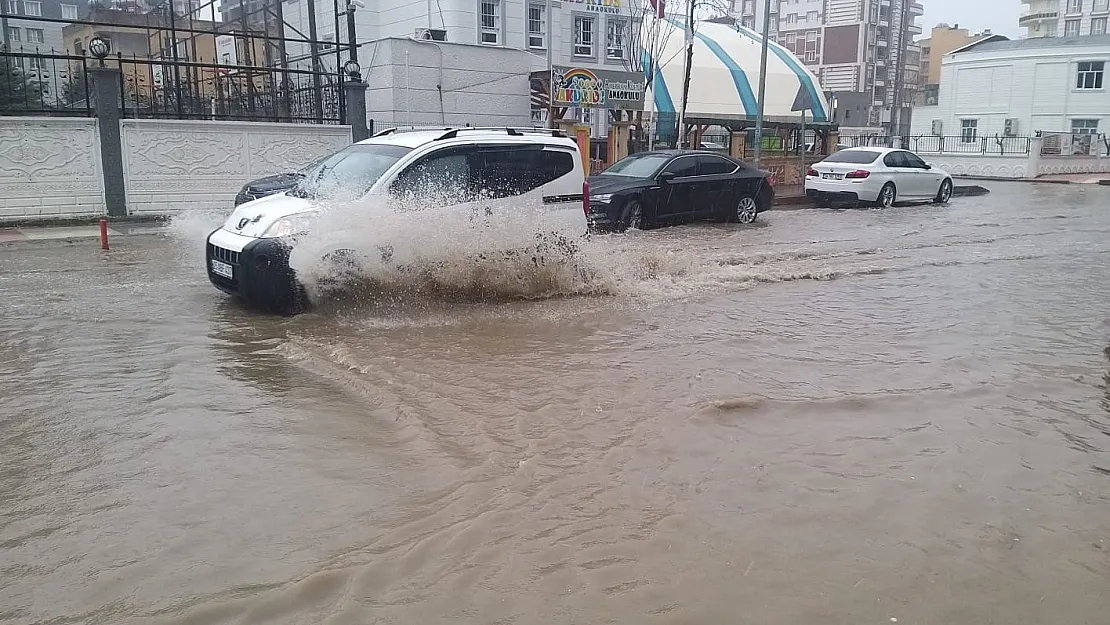 Siirt'te Bu Kareler Sağlam Bir Altyapının Şart Olduğunu Gösteriyor!