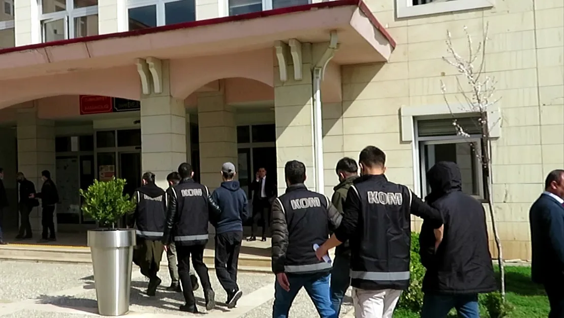 Siirt'te Halkın Huzur ve Güvenliğini Bozma Suçundan 4 Kişi Tutuklandı