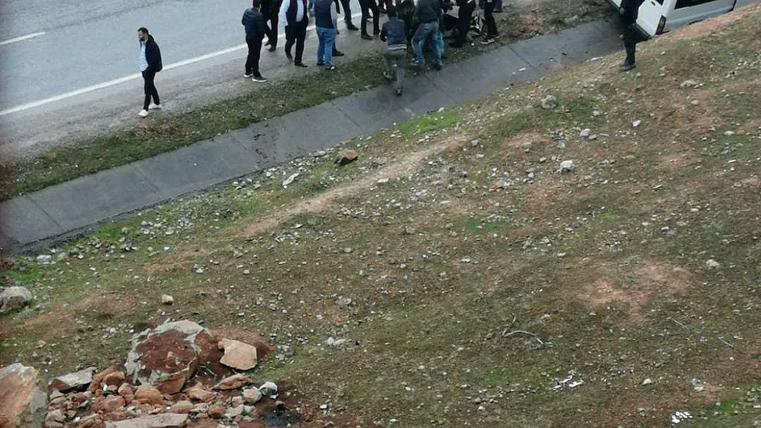 Siirt'te Minibüs ile Çarpışan Motosiklet Sürücüsü Hayatını Kaybetti