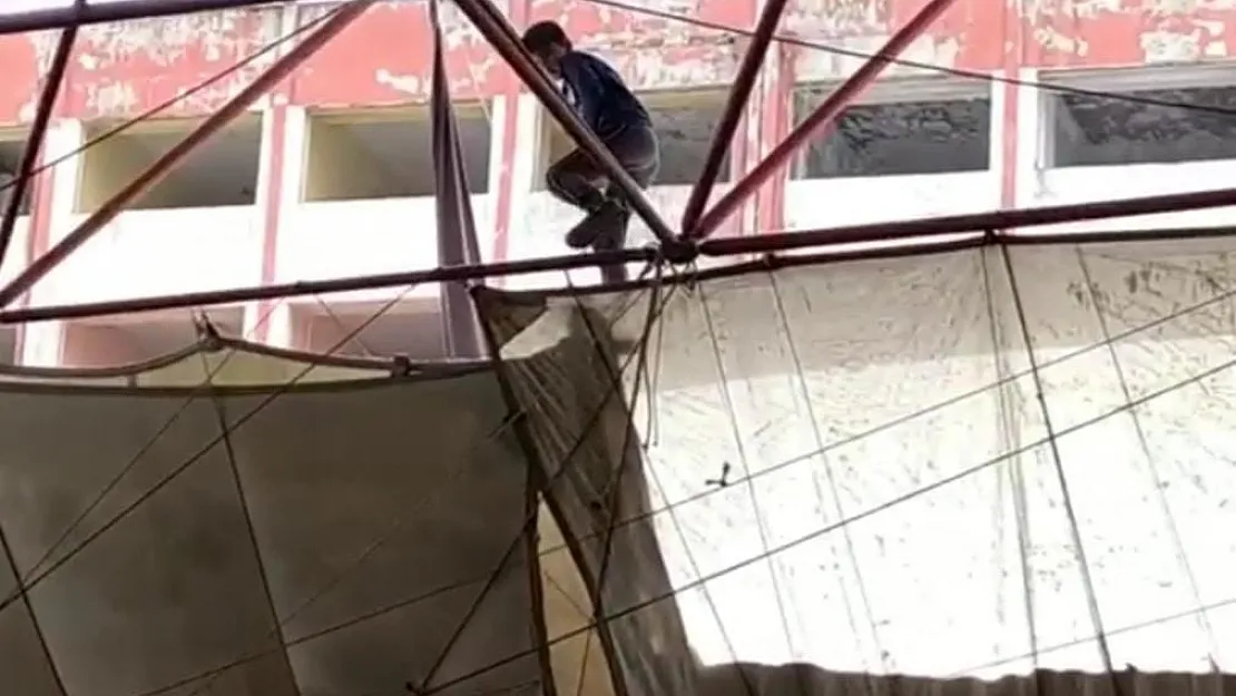 Siirt'te Küçük Çocuğun Ölüm Oyunu