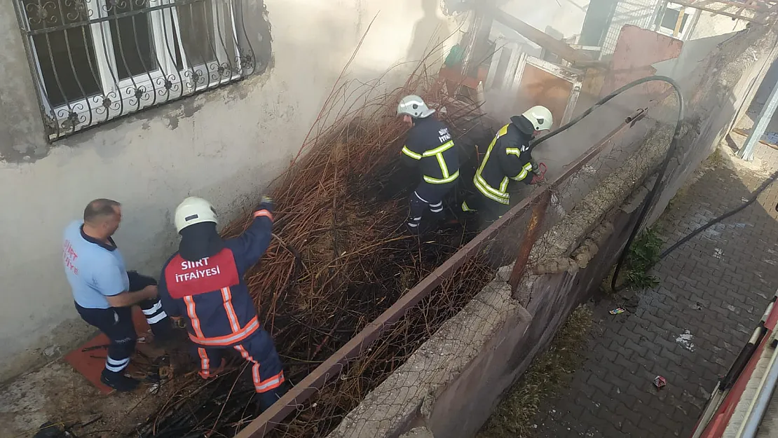 Siirt'te Odunlukta Çıkan Yangın Korkuttu