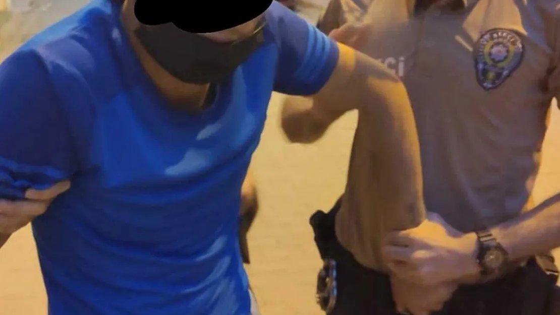Eczaneyi Soyan Hırsız Bekçiler Tarafından Yakalandı