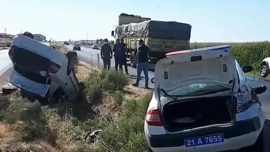 Diyarbakır'a Gidecekler Dikkat! Zift Dökülen Yolda 6 Araç Birbirine Girdi