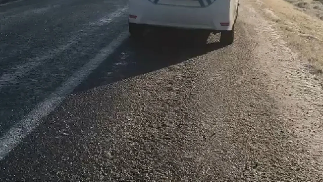 Siirt Yolcu Otobüsüne Çarpmamak İçin Devrilen Tırda Bir Kişi Öldü