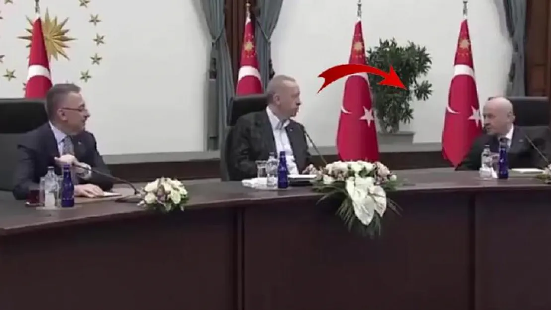 Yaptığı gaf sonrası Cumhurbaşkanı Erdoğan, Bahçeli'ye dönüp böyle seslendi: Bir sürçü lisan oldu galiba