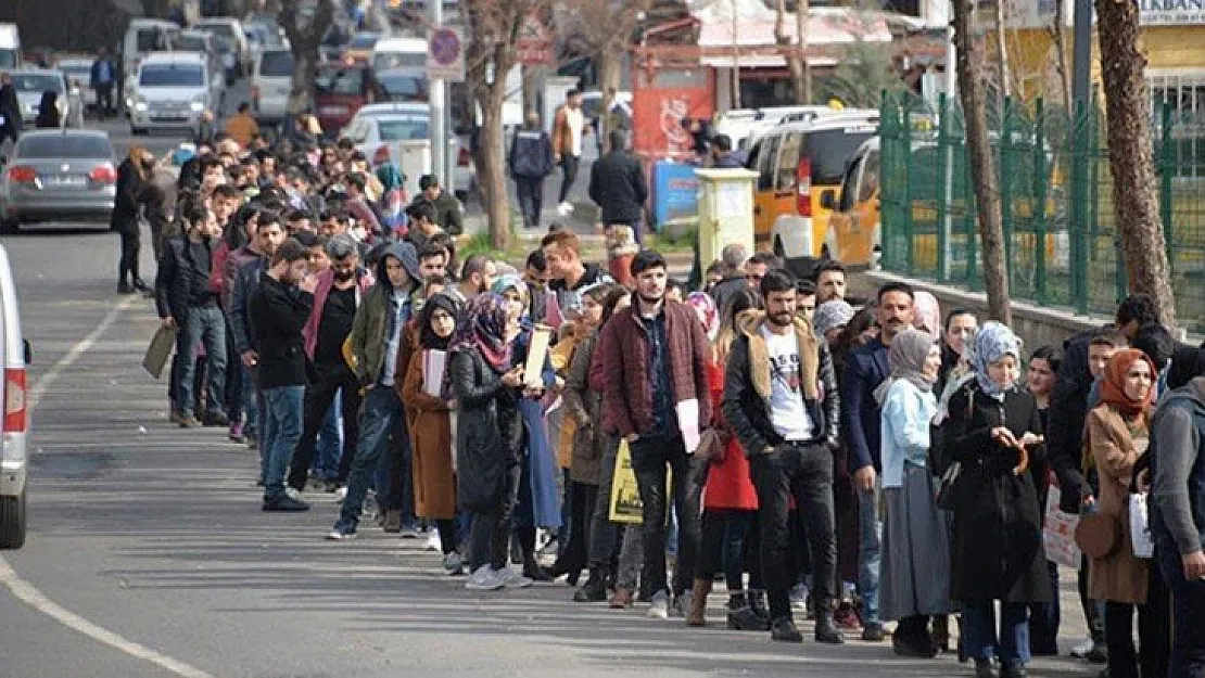 Yeni işsiz sayısı 4 milyona yaklaştı